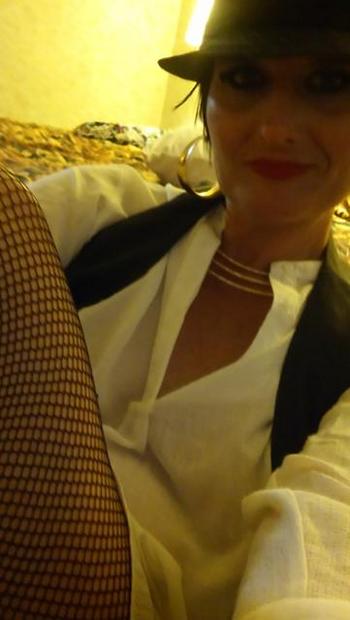 , 41  female escort, Dallas