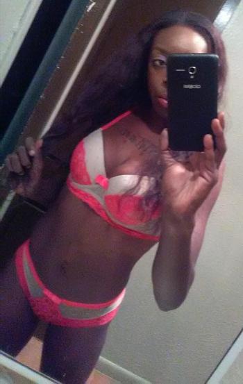 , 28 African American female escort, Dallas