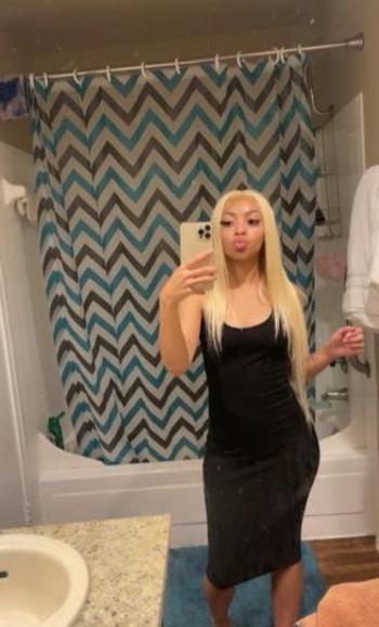 LilBitt, 23  female escort, Dallas