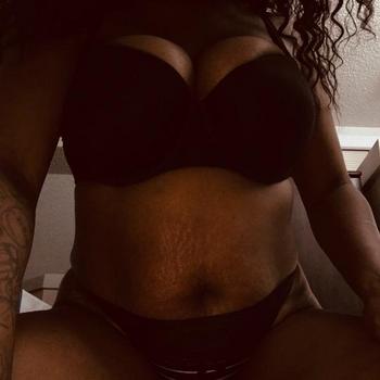 Sunni, 26  female escort, Dallas
