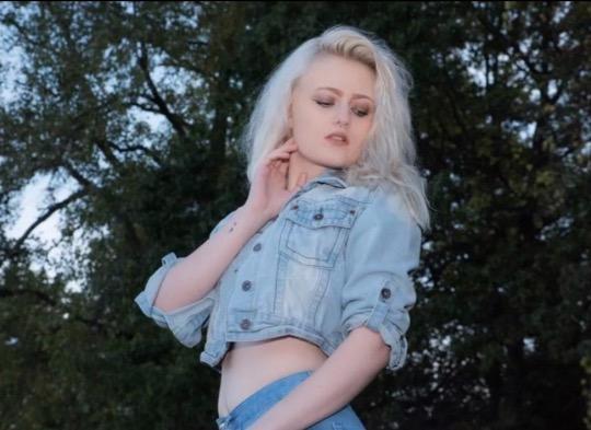 escort photo 10